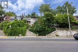 LOWER - 1366 DAVENPORT ROAD  Toronto, ON M6H 2G9