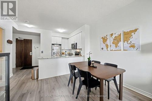 709 - 349 Rathburn Road W, Mississauga, ON - Indoor Photo Showing Dining Room