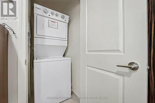709 - 349 Rathburn Road W, Mississauga, ON - Indoor Photo Showing Laundry Room