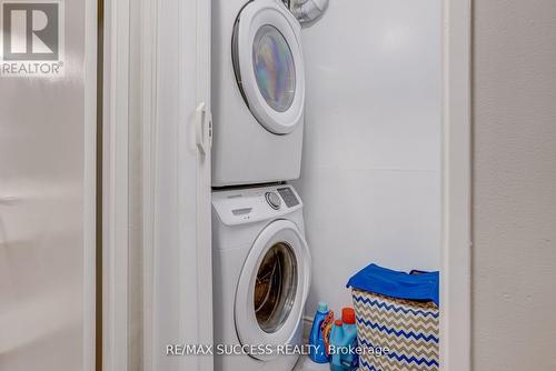 713 - 145 Hillcrest Avenue, Mississauga, ON - Indoor Photo Showing Laundry Room