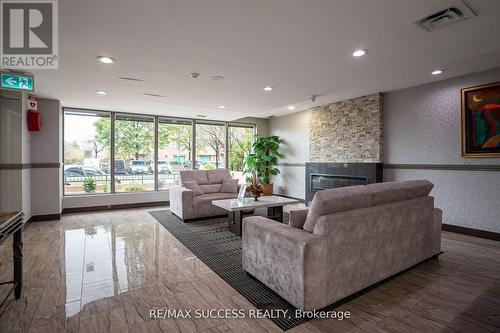 713 - 145 Hillcrest Avenue, Mississauga, ON - Indoor