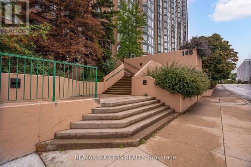 713 - 145 Hillcrest Avenue, Mississauga, ON - Outdoor