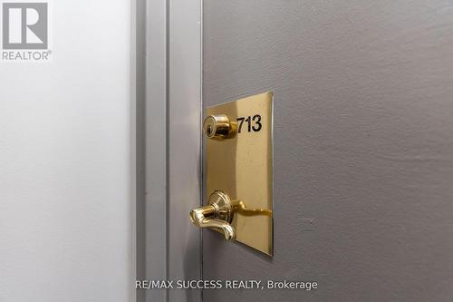 713 - 145 Hillcrest Avenue, Mississauga, ON - 