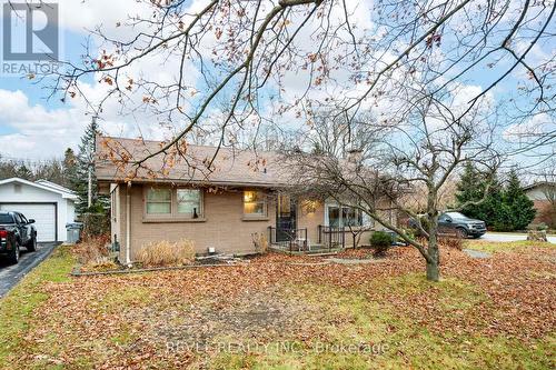 front door - 629 Victoria Street, Strathroy-Caradoc (Ne), ON - Outdoor