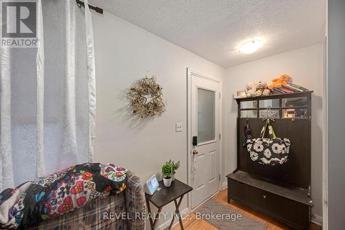 front foyer - 629 Victoria Street, Strathroy-Caradoc (Ne), ON - Indoor Photo Showing Other Room