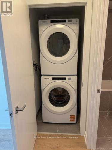 725 - 1037 The Queensway, Toronto (Islington-City Centre West), ON - Indoor Photo Showing Laundry Room