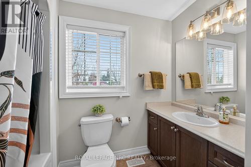 FOUR PIECE BATHROOM - 56 Dominion Road, Fort Erie (Lakeshore), ON - Indoor Photo Showing Bathroom