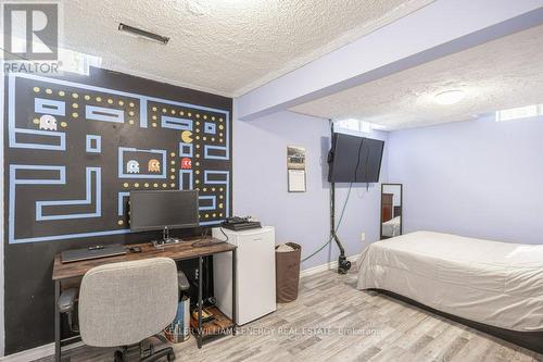 17 Barrow Court, Whitby (Lynde Creek), ON - Indoor