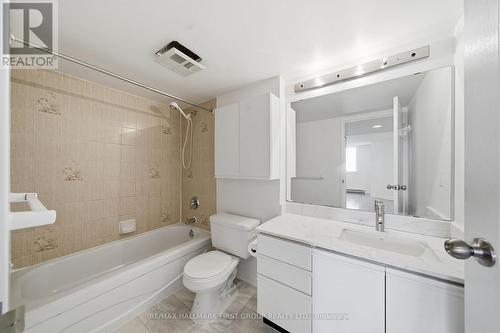 908 - 150 Alton Towers Circle, Toronto (Milliken), ON - Indoor Photo Showing Bathroom