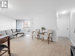 902 - 77 MAITLAND PLACE  Toronto, ON M4Y 2V6