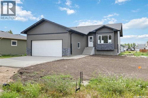 208 2Nd Street S, Waldheim, SK - Outdoor