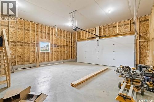 208 2Nd Street S, Waldheim, SK - Indoor Photo Showing Garage