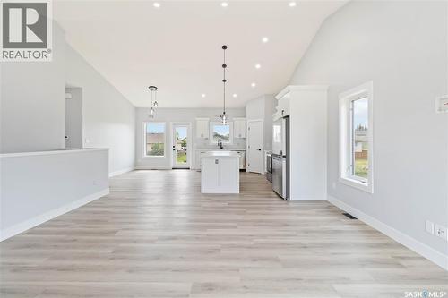 208 2Nd Street S, Waldheim, SK - Indoor