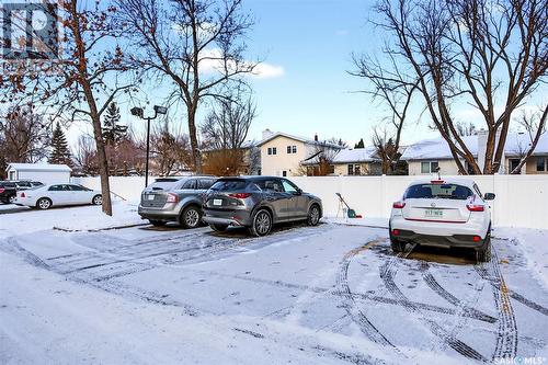 131 960 Assiniboine Avenue, Regina, SK - Outdoor