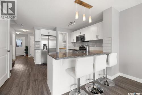 8825 Kestral Drive, Regina, SK - Indoor Photo Showing Kitchen With Upgraded Kitchen
