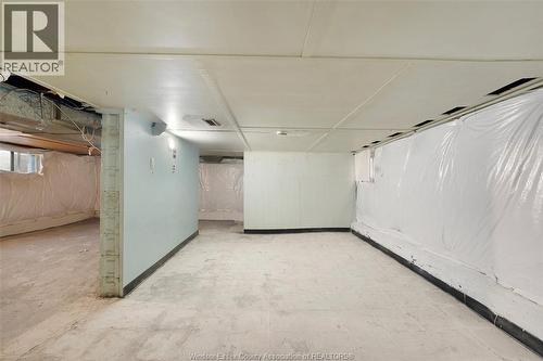 886 Gladstone Avenue, Windsor, ON - Indoor