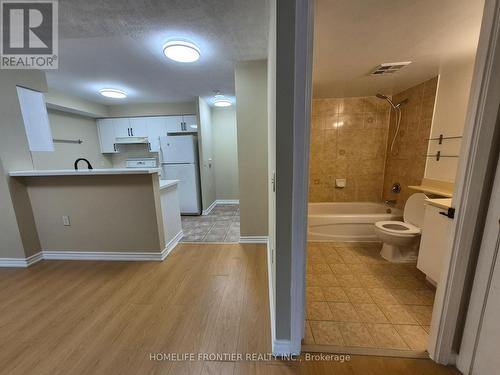 1207 - 22 Olive Avenue, Toronto, ON - Indoor Photo Showing Bathroom