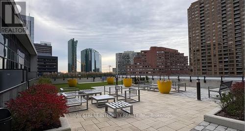 1815 - 4955 Yonge Street, Toronto, ON - Outdoor