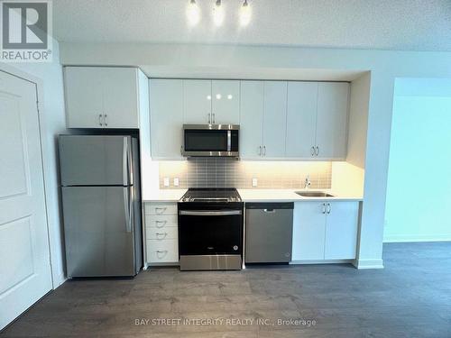 1815 - 4955 Yonge Street, Toronto, ON - Indoor Photo Showing Kitchen