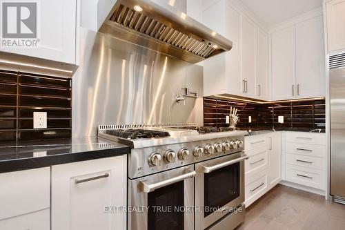 57 Glenhuron Drive, Springwater, ON - Indoor Photo Showing Kitchen