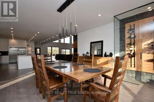 57 Glenhuron Drive, Springwater, ON - Indoor Photo Showing Dining Room