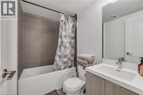 8 Widmer Street Unit# 1903, Toronto, ON - Indoor Photo Showing Bathroom