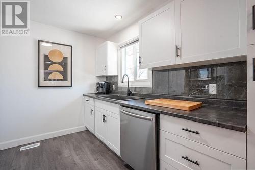671 North St, Sault Ste. Marie, ON - Indoor Photo Showing Kitchen
