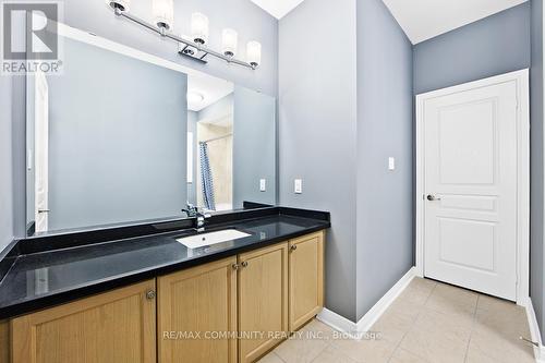 7 Seager Street, Richmond Hill, ON - Indoor Photo Showing Bathroom