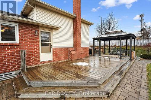 90 Sandra Crescent, Grimsby, ON - Outdoor With Deck Patio Veranda