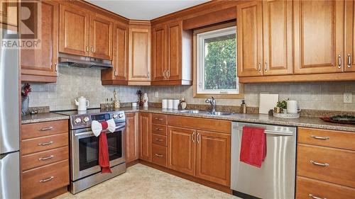 1735 Havenbrook Drive, Sudbury, ON - Indoor Photo Showing Kitchen With Stainless Steel Kitchen With Double Sink