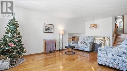 1735 Havenbrook Drive, Sudbury, ON - Indoor Photo Showing Living Room