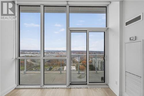 Ph03 - 65 Speers Road, Oakville, ON - Indoor Photo Showing Other Room