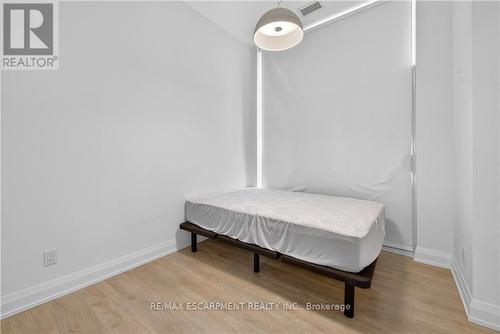 Ph03 - 65 Speers Road, Oakville, ON - Indoor Photo Showing Bedroom