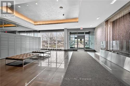 Ph03 - 65 Speers Road, Oakville, ON - Indoor Photo Showing Other Room