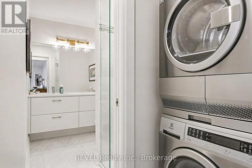 101 - 10 Dalhousie Avenue, St. Catharines (Port Dalhousie), ON - Indoor Photo Showing Laundry Room