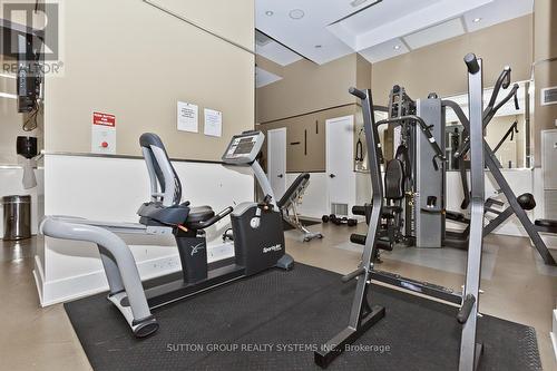 1605 - 330 Burnhamthorpe Road W, Mississauga, ON - Indoor Photo Showing Gym Room