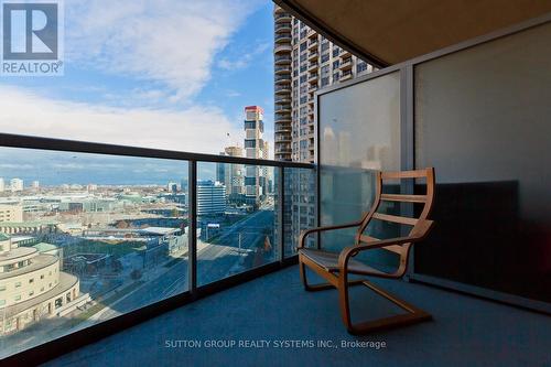 1605 - 330 Burnhamthorpe Road W, Mississauga, ON - Outdoor With Balcony