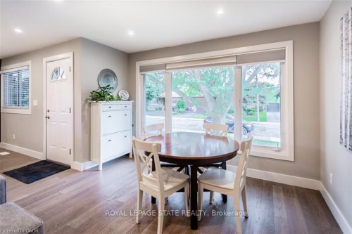 47 Atwater Crescent, Hamilton, ON - Indoor Photo Showing Dining Room