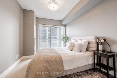 404-83 Redpath Avenue, Toronto, ON - Indoor Photo Showing Bedroom
