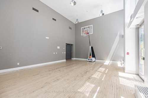 404-83 Redpath Avenue, Toronto, ON - Indoor Photo Showing Other Room