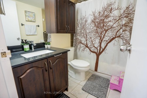 609-25 Silver Springs Boulevard, Toronto, ON - Indoor Photo Showing Bathroom