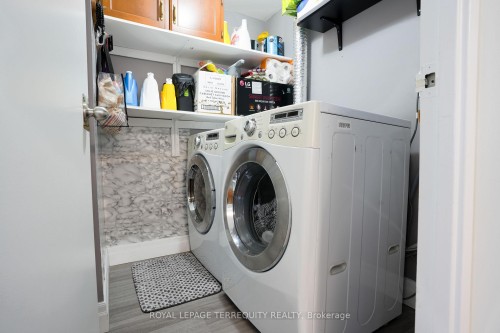 609-25 Silver Springs Boulevard, Toronto, ON - Indoor Photo Showing Laundry Room