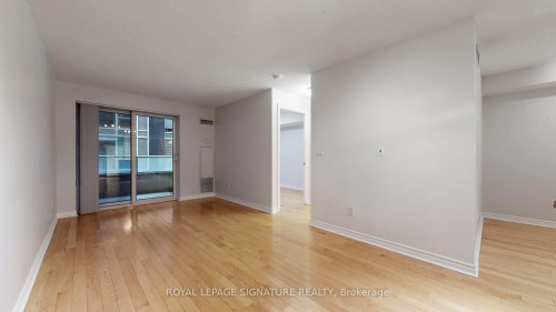 1030-250 Wellington Street W, Toronto, ON - Indoor Photo Showing Other Room
