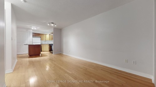 1030-250 Wellington Street W, Toronto, ON - Indoor Photo Showing Kitchen