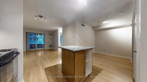 1030-250 Wellington Street W, Toronto, ON - Indoor
