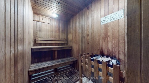 1030-250 Wellington Street W, Toronto, ON - Indoor Photo Showing Other Room