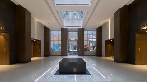 1030-250 Wellington Street W, Toronto, ON - Indoor Photo Showing Other Room