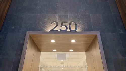 1030-250 Wellington Street W, Toronto, ON -  Photo Showing Bathroom