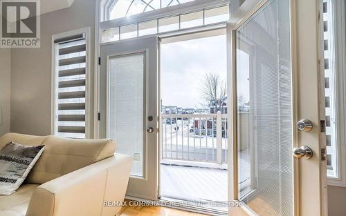 24 Cozens Drive, Richmond Hill, ON - Indoor Photo Showing Other Room