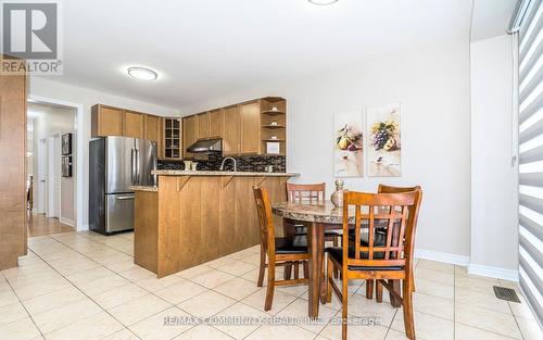 24 Cozens Drive, Richmond Hill, ON - Indoor